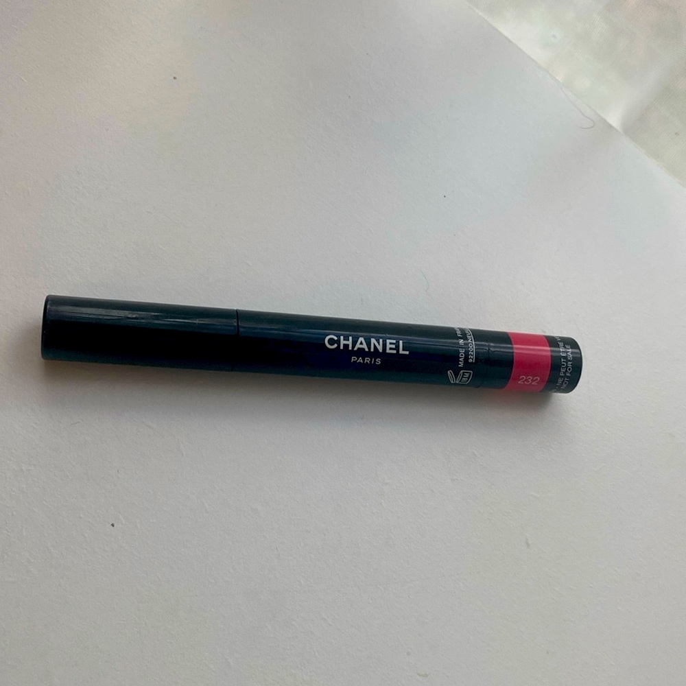 Chanel number 232 lipstick